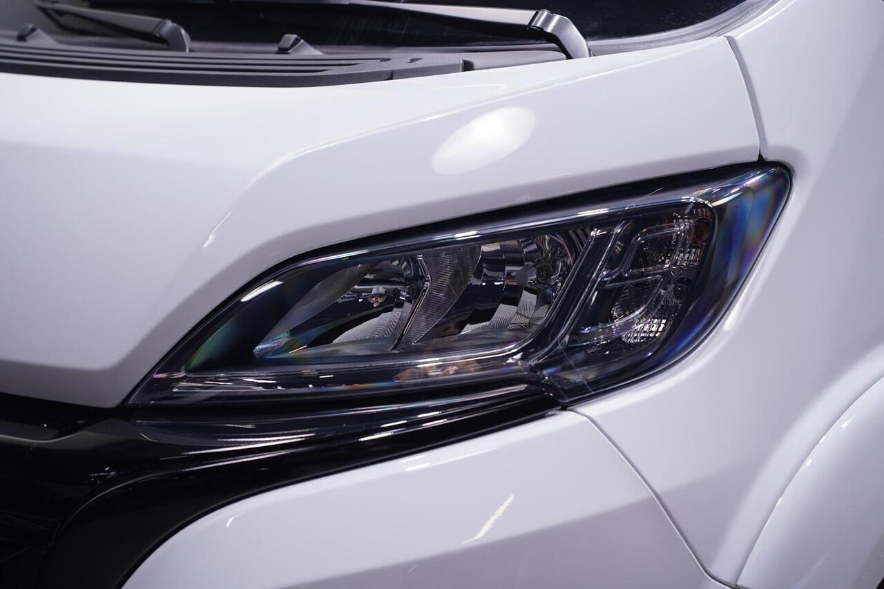 Fiat DUCATO 2.2 MJet 140 pk L4 Black&White Edition Pick Up /Open Laadbak Airco, Cruise Control, 3-Zits, LxBxH 420x202x40 cm, BPM vrij