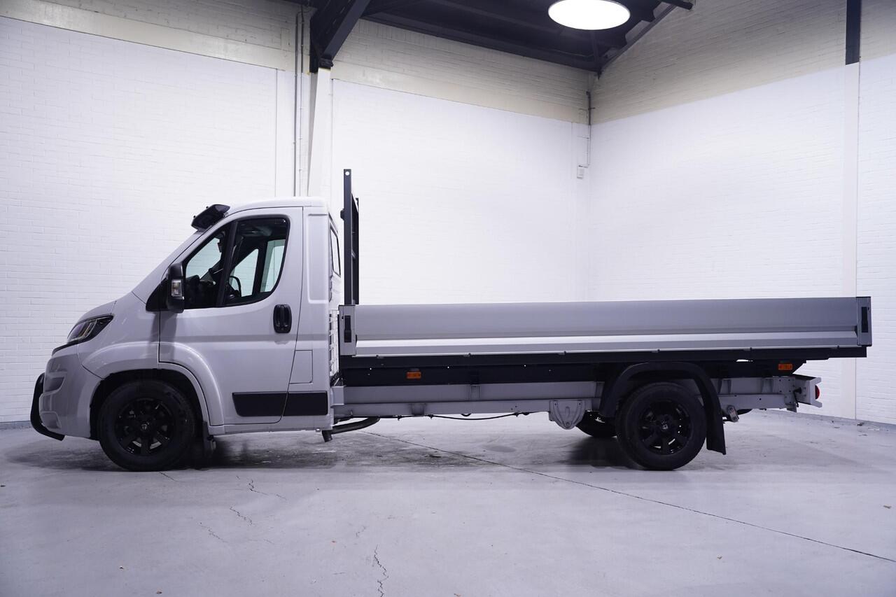 Fiat DUCATO 2.2 MJet 140 pk L4 Black&White Edition Pick Up /Open Laadbak Airco, Cruise Control, 3-Zits, LxBxH 420x202x40 cm, BPM vrij