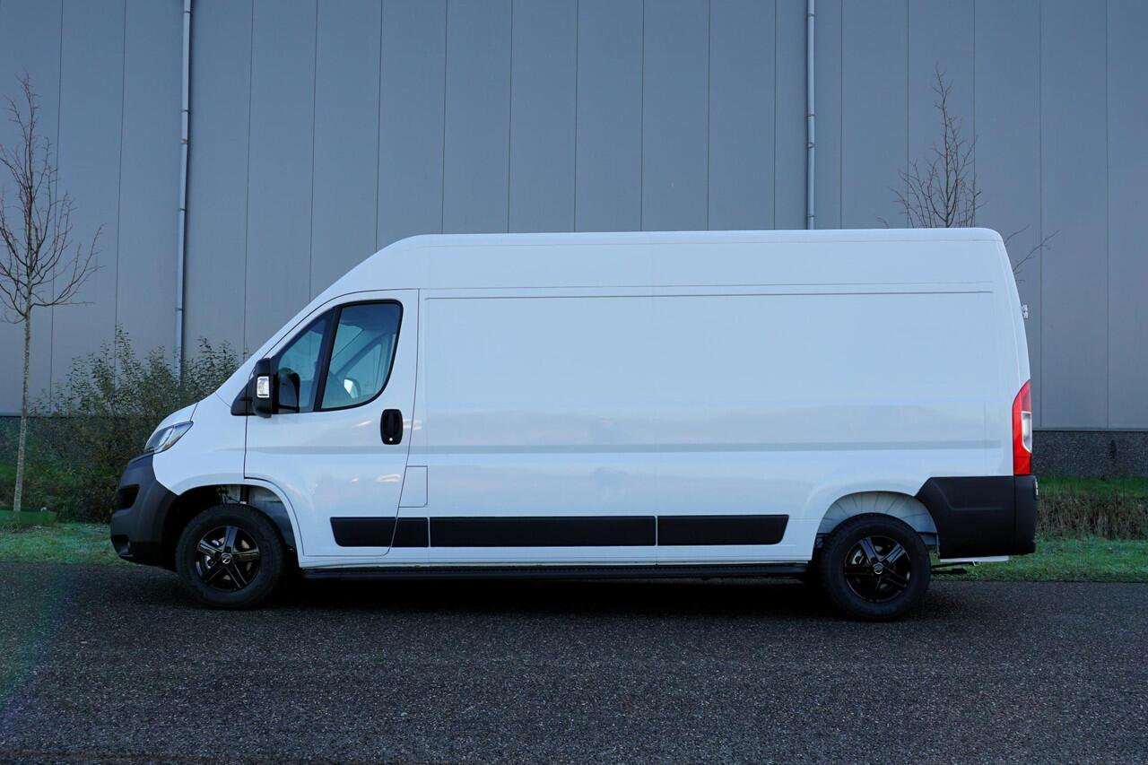 Fiat DUCATO 2.2 MultiJet 140 L3H2 3.5t |Garantie tot 2028 |Trekhaak |3500 KG |Nieuw |Camera |Cruise |Navi |Climate control |Groot scherm |Dode-hoek assistent