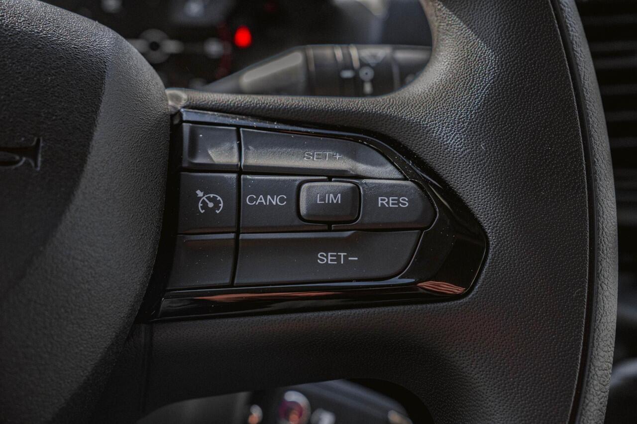 Fiat DUCATO 2.2 Mjet 140 pk Dubbel Cabine va 419,- p/m 7-Zits Pick Up/Open Laadbak LxBxH 330x202x40 cm, Airco, Nieuw