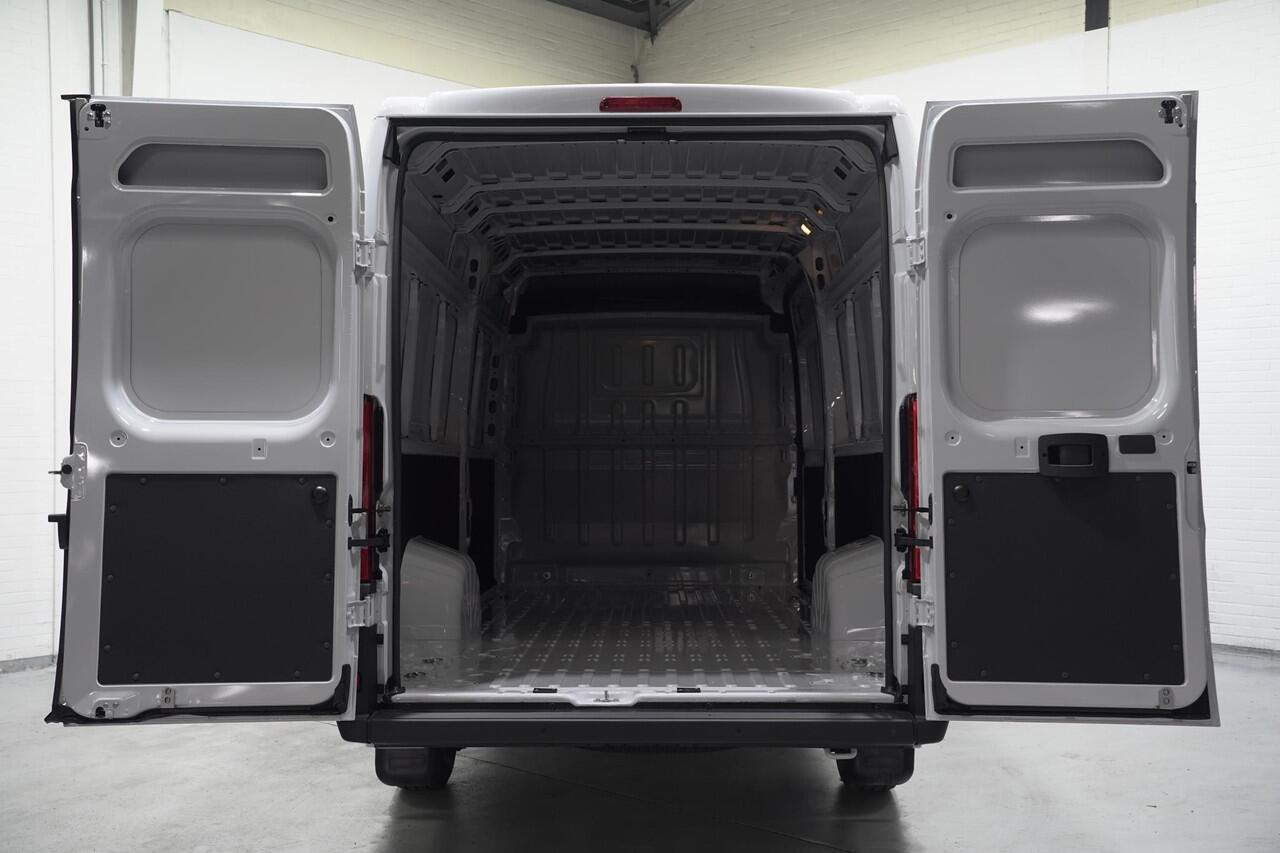 Fiat DUCATO 2.2 MultiJet 140 pk L4H2 Airco, BPM vrij Airco, BPM vrij, Cruise control, DAB+, PDC achter, 3-Zits, Nieuw