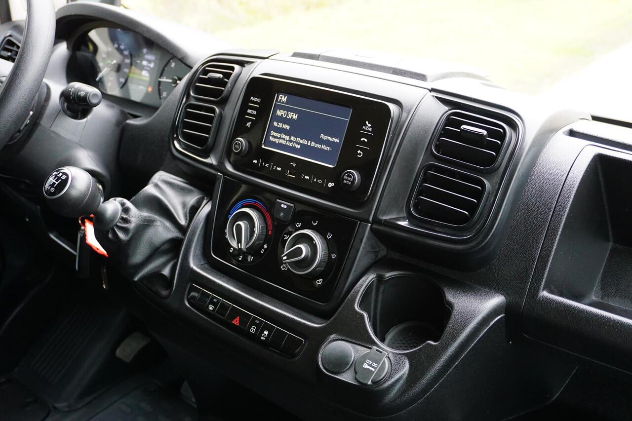 Fiat DUCATO 35H 2.2 MultiJet L4H2 in topstaat |1e eigenaar |Camera |Cruise control |Parkeersensoren |Betimmering |3500KG |Airco |BPM voordeel! |Mistlampen |Mooie camperbasis