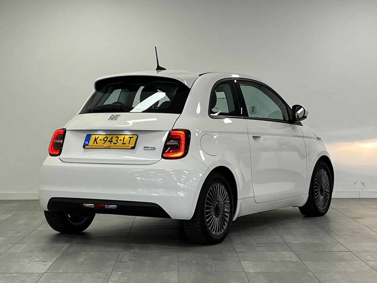 Fiat E-500 Icon 42 kWh | SOH 92.7% | Stoelverwarming | Carplay | Lanekeeping |