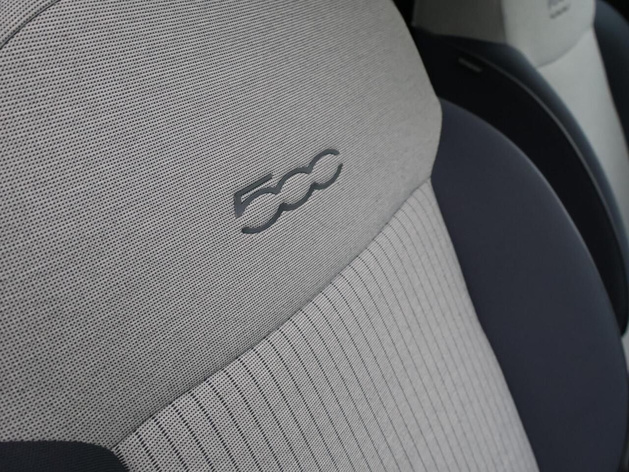 Fiat E-500 42 kWh Aut. *CELESTIAL BLUE* + STOELVERW. | CAMERA | 17 INCH | APPLE CARPLAY