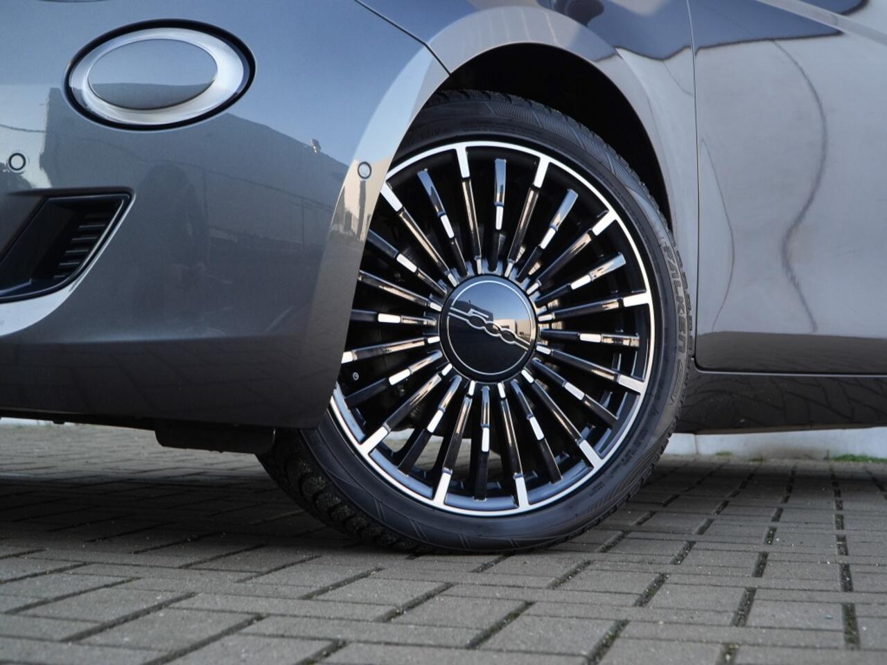 Fiat E-500 Icon 42KWH | LED | Pano | Camera | Navi | Carplay | 17"