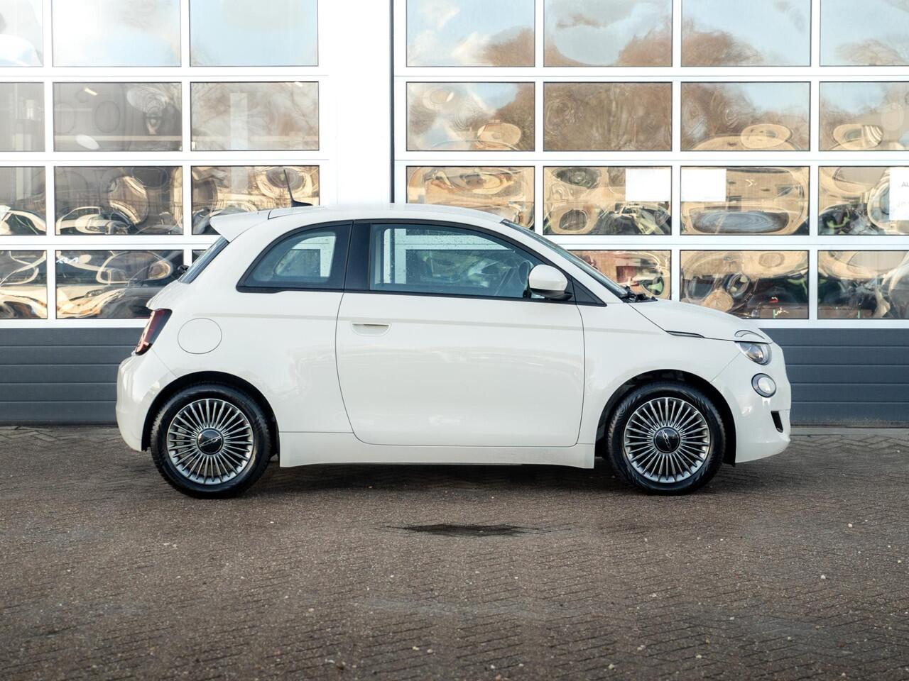 Fiat E-500 Icon 42 kWh | Clima | Cruise | PDC | 16" | Apple Carplay