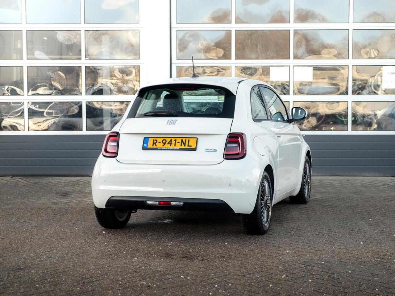 Fiat E-500 Icon 42 kWh | Clima | Cruise | PDC | 16" | Apple Carplay