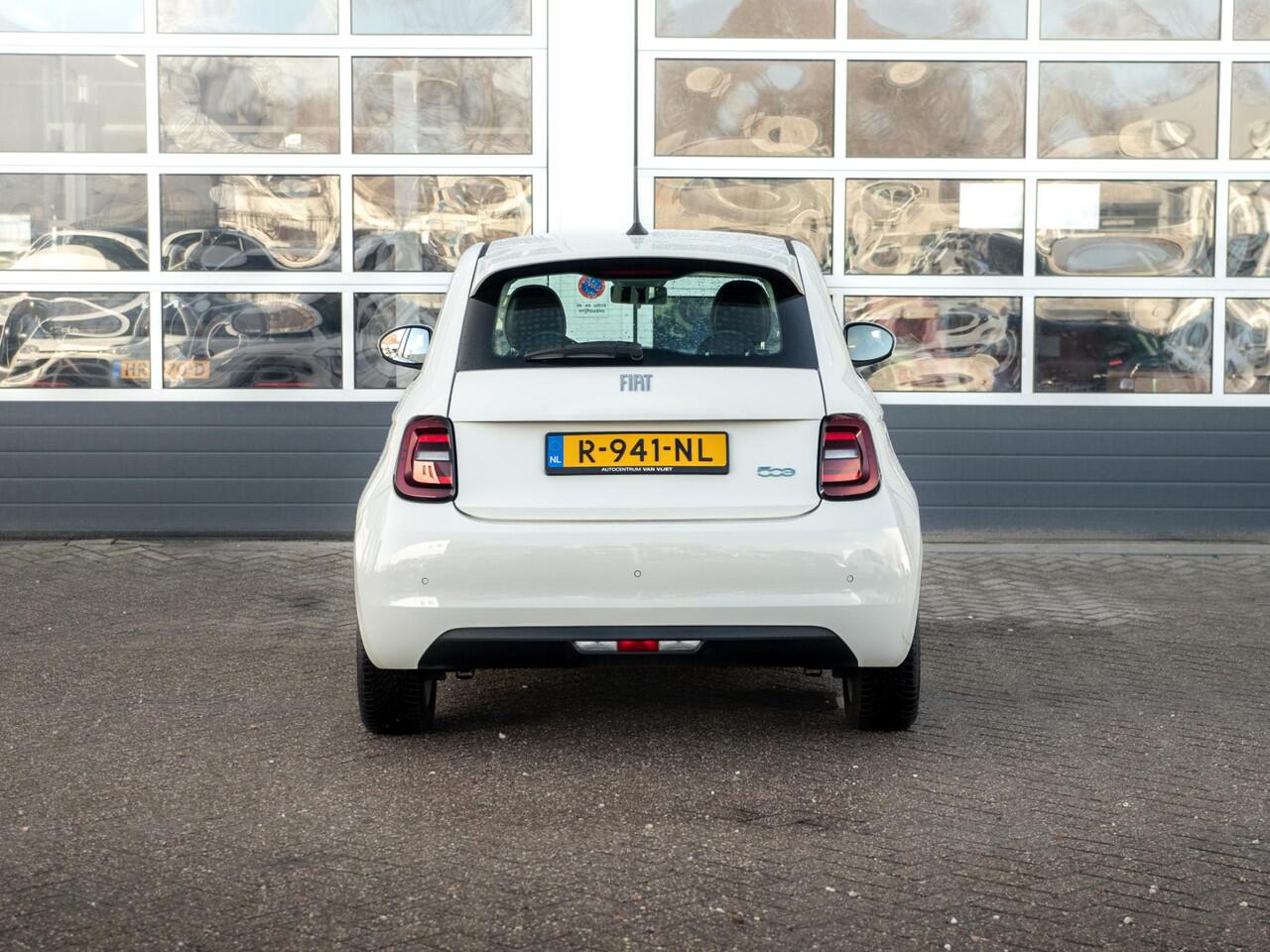 Fiat E-500 Icon 42 kWh | Clima | Cruise | PDC | 16" | Apple Carplay