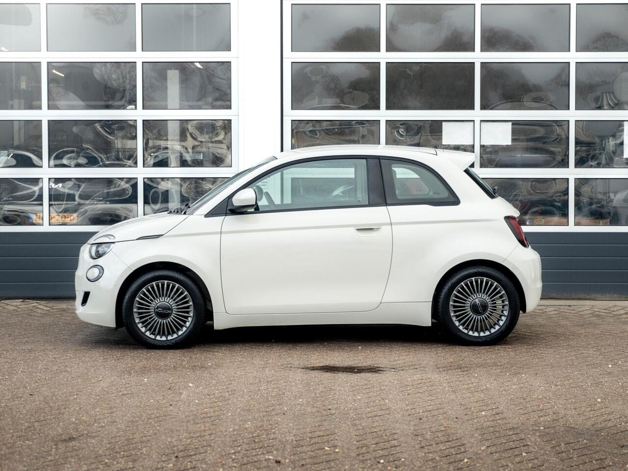 Fiat E-500 Icon 42 kWh | Clima | Cruise | PDC | 16" | Apple Carplay