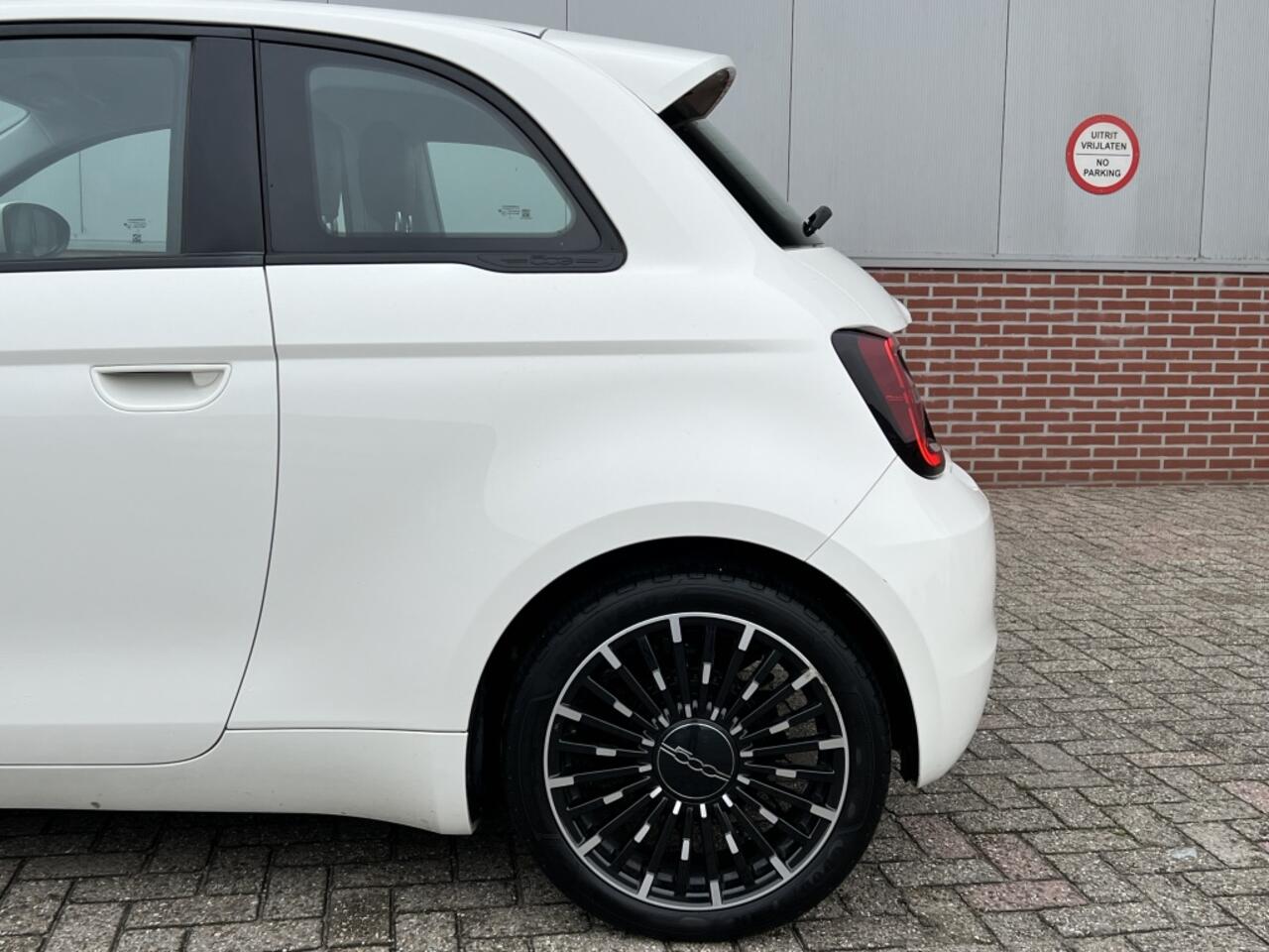 Fiat E-500 Icon 42 kWh | Navi | LED | Carplay | Comfort | PDC | 17"