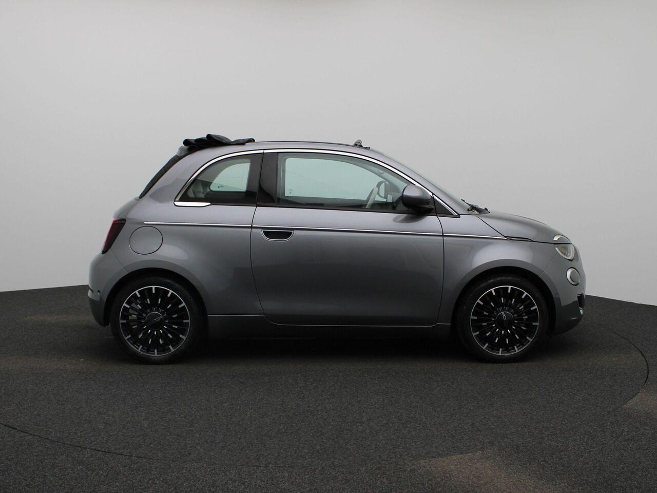 Fiat E-500 C La Prima 118Pk 42 kWh | Cabrio | Android & Apple Carplay | Climate & Cruise Control | Stoelverwarming | Navigatie | Dodenhoekdetectie