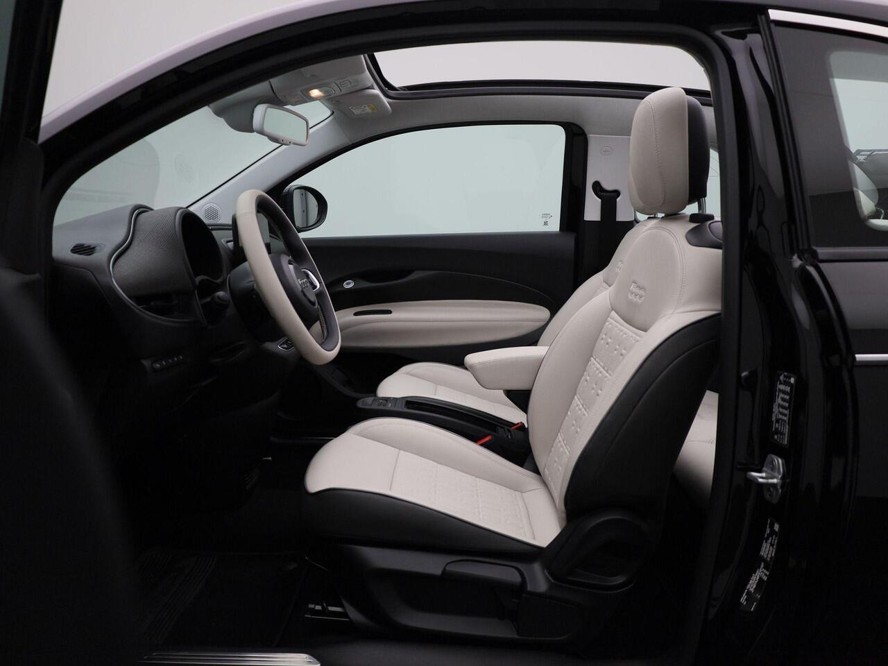 Fiat E-500 C La Prima 42 kWh 119PK | Navigatie | Lederen Bekleding | Digital Cockpit | Achteruitrijcamera | Apple CarPlay & Android Auto