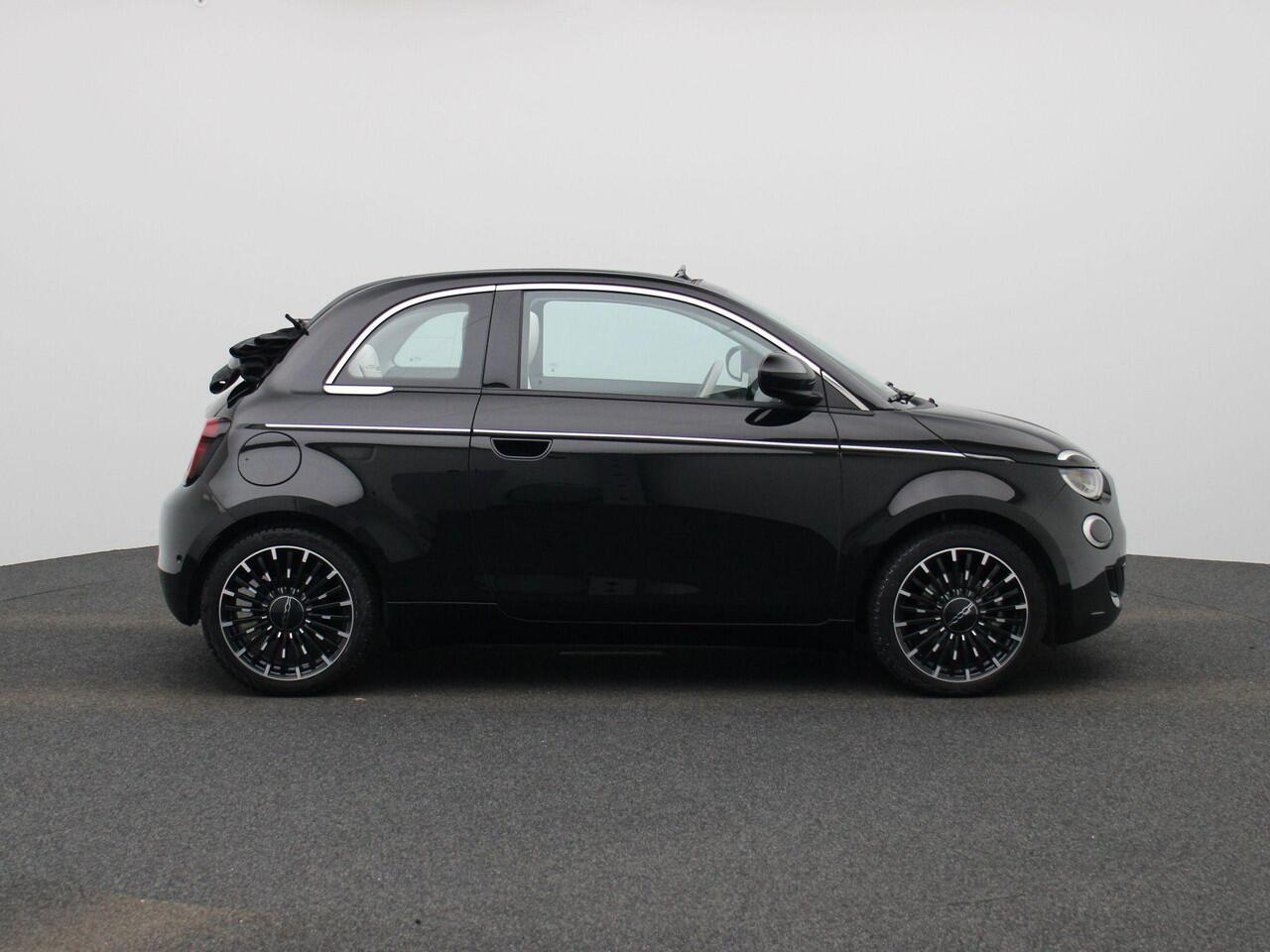 Fiat E-500 C La Prima 42 kWh 119PK | Navigatie | Lederen Bekleding | Digital Cockpit | Achteruitrijcamera | Apple CarPlay & Android Auto