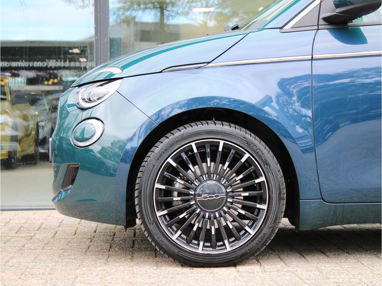 Fiat E-500 3+1 La Prima 42 kWh | Navi / Carplay / Leder