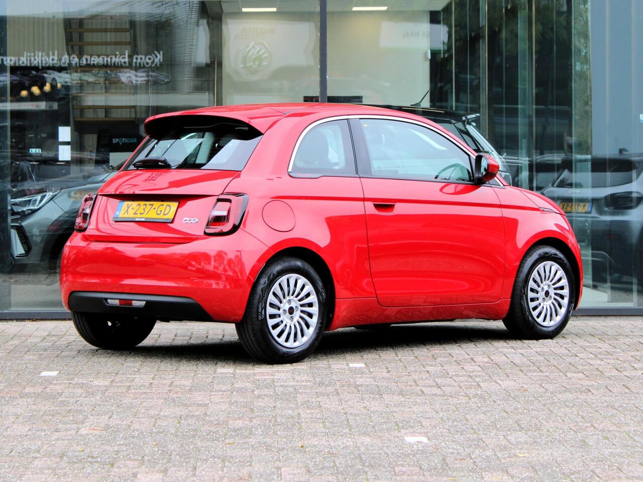 Fiat E-500 RED 24 kWh | Navi / Carplay / Climate