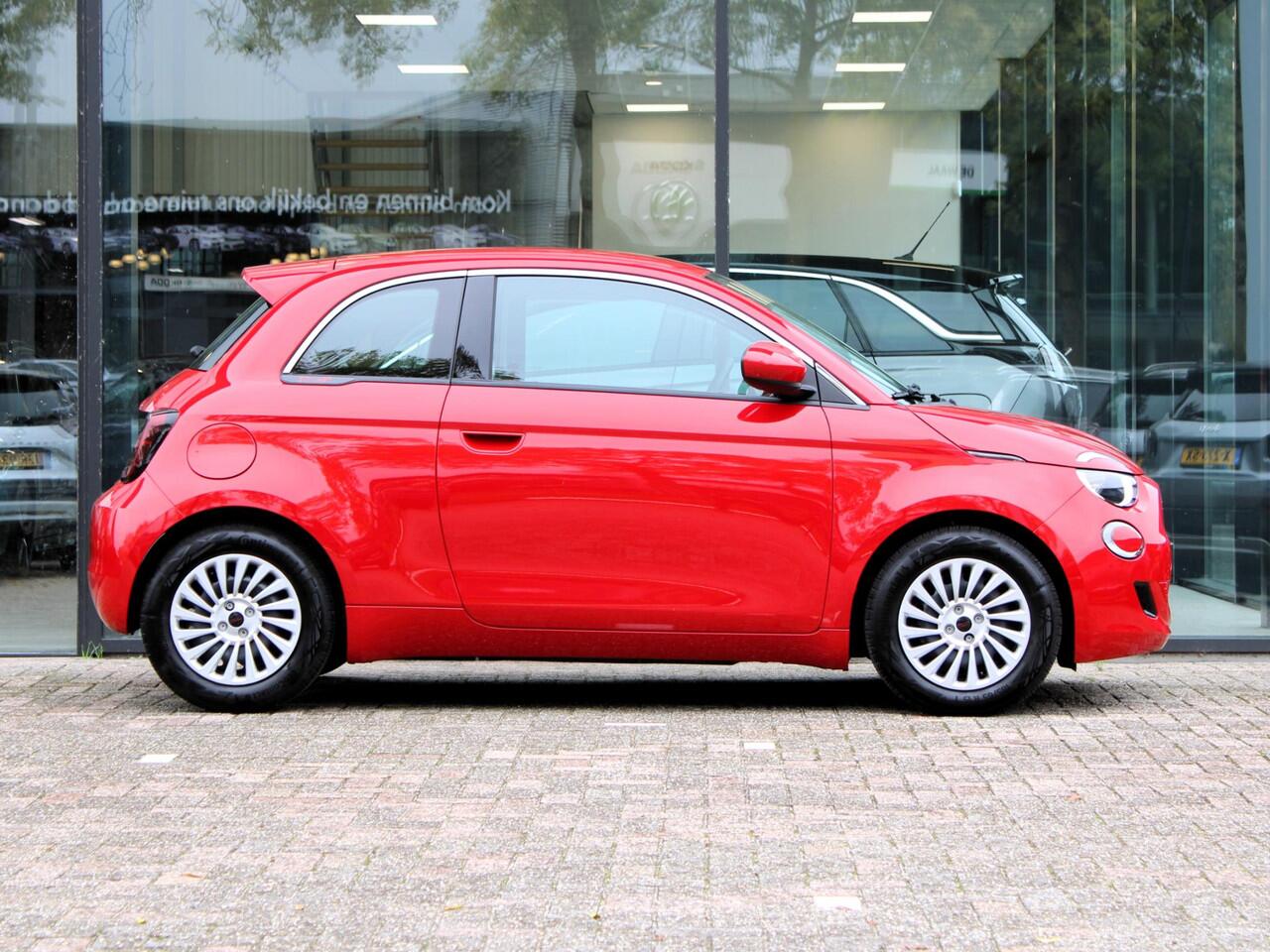 Fiat E-500 RED 24 kWh | Navi / Carplay / Climate