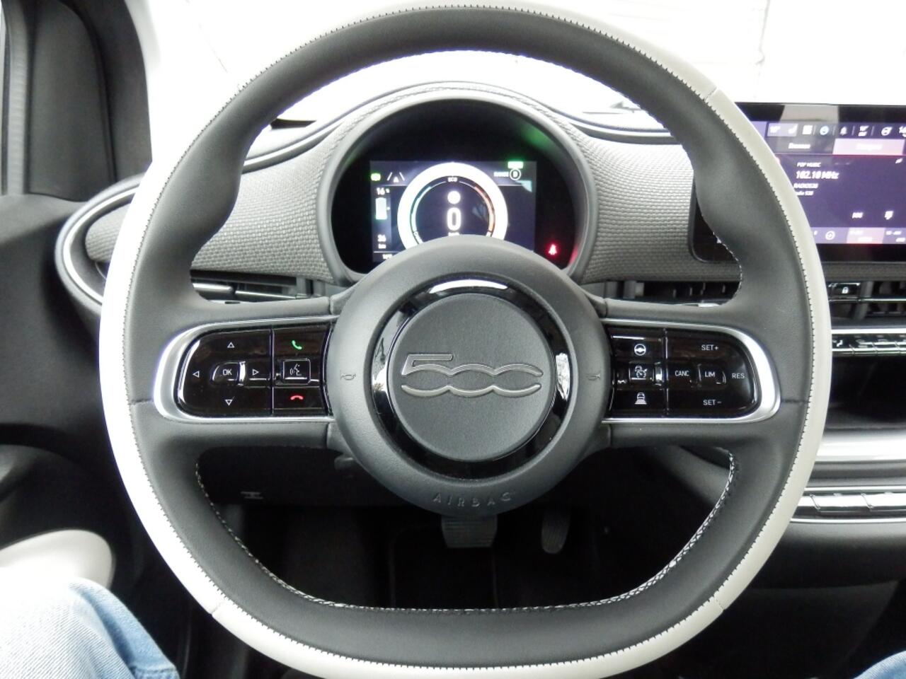 Fiat E-500 La Prima by Bocelli 42 kWh | Cabriolet | Leder | Apple Carpl / A