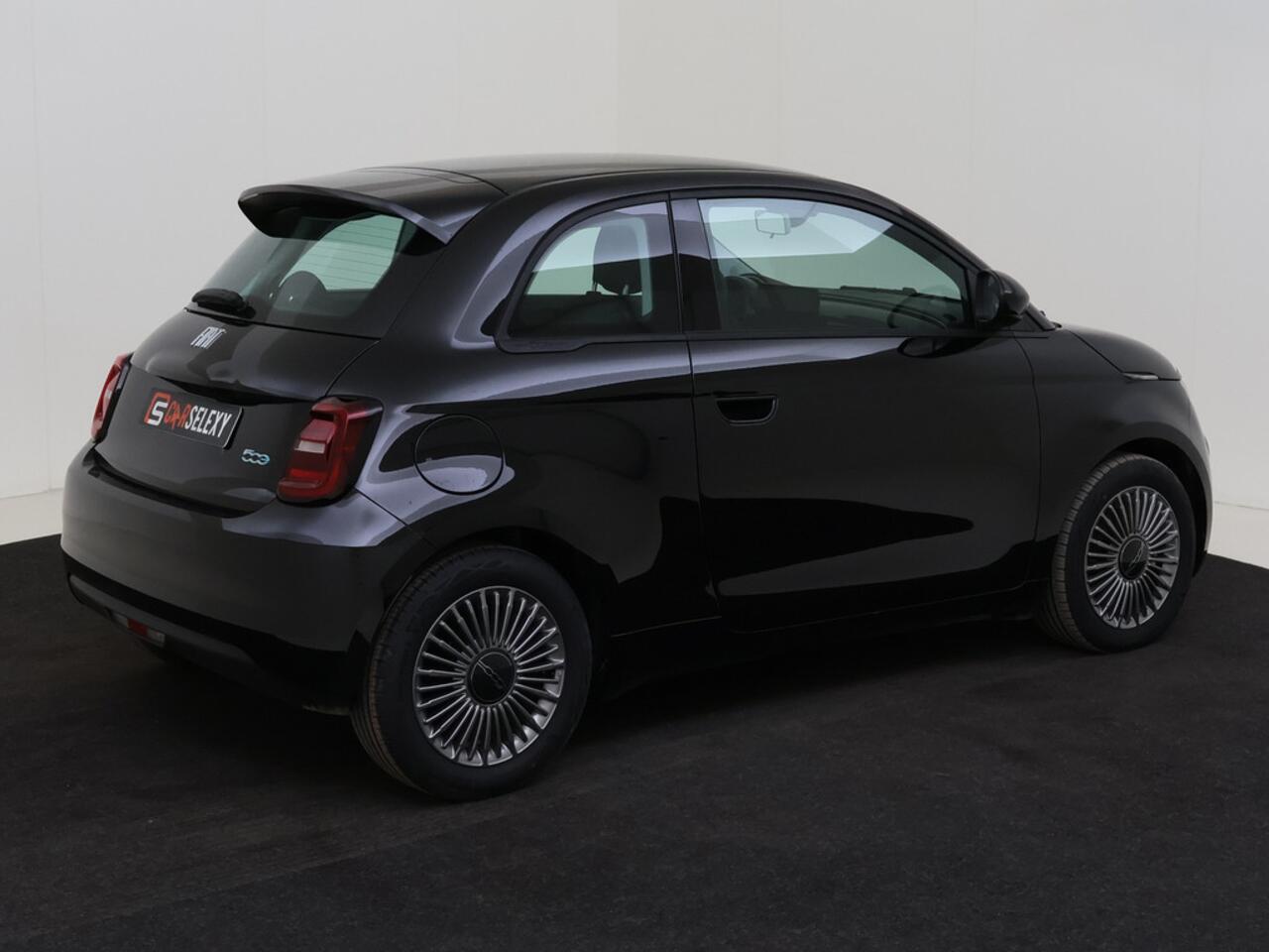 Fiat E-500 42 kWh Icon Clima Navi Géén Afleverkosten