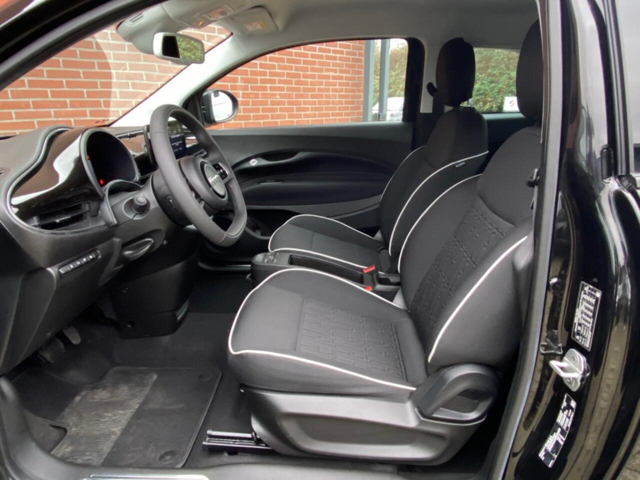 Fiat E-500 42 KWH SOH 97% CARPLAY CRUISE CLIMA DAB LICHTMETALEN VELGEN