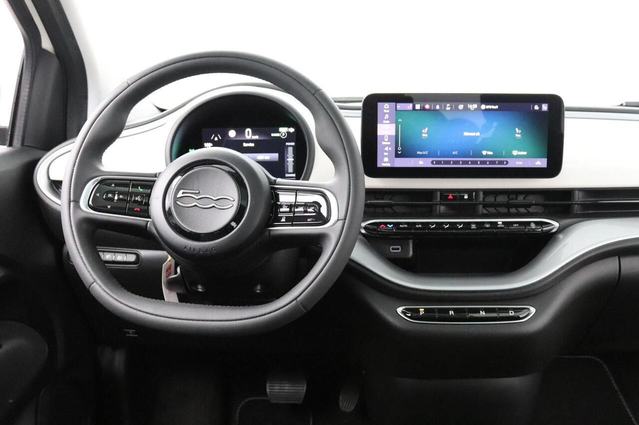 Fiat E-500 Icon 42 kWh |1e Eigenaar| Fietshaak | Panoramadak | Pack Winter |