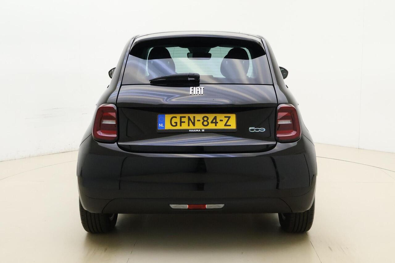 Fiat E-500 Urban 42 kWh 118pk | Climate Control | Lichtmetalen Velgen | Cruise Control | Apple Carplay - Android Auto | Lage Kilometerstand | DAB Radio