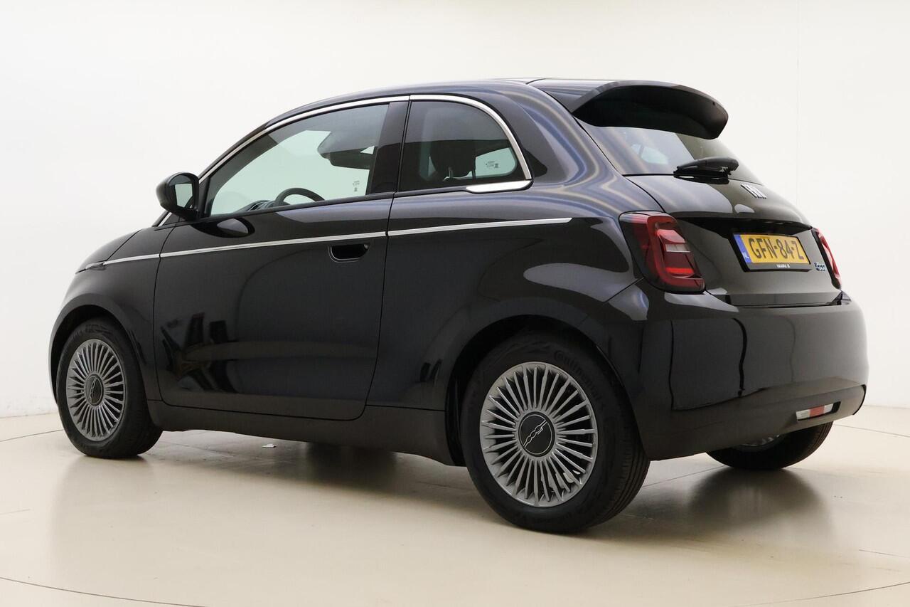 Fiat E-500 Urban 42 kWh 118pk | Climate Control | Lichtmetalen Velgen | Cruise Control | Apple Carplay - Android Auto | Lage Kilometerstand | DAB Radio