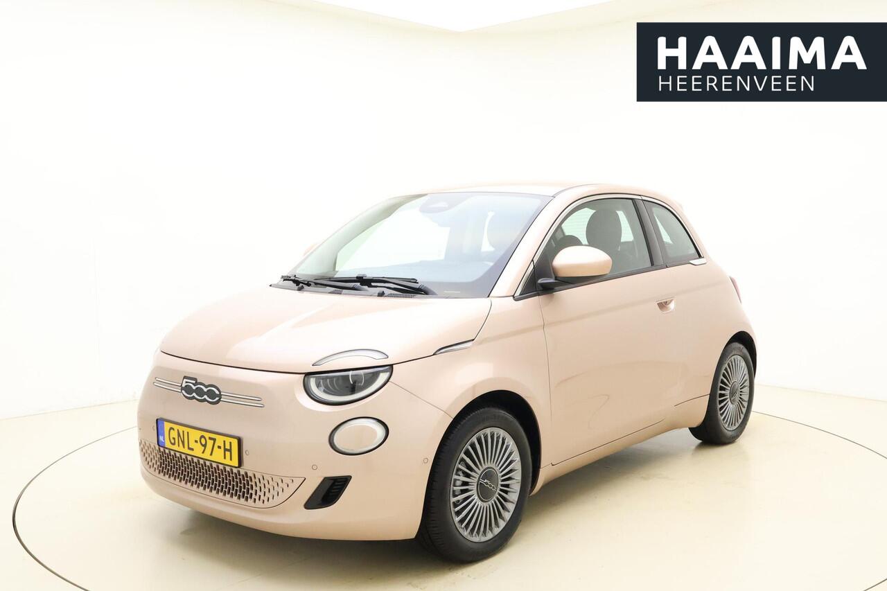 Fiat E-500 3+1 Urban 24 kWh | Climate control | Camera | Navigatie | Lichtmetalen velgen | Parkeersensoren voor en achter | DAB Radio | Cruise control | Bluetooth