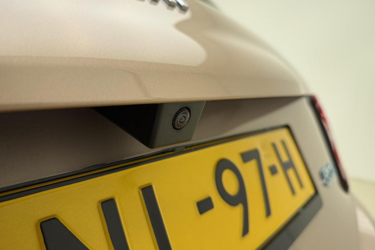 Fiat E-500 3+1 Urban 24 kWh | Climate control | Camera | Navigatie | Lichtmetalen velgen | Parkeersensoren voor en achter | DAB Radio | Cruise control | Bluetooth