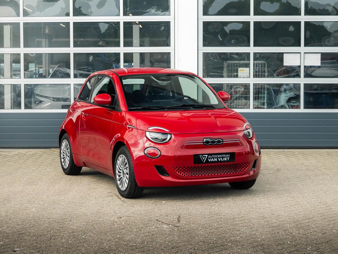 Fiat E-500 42 kWh | Uit voorraad leverbaar | 17% Bijtelling| Clima | Cruise | Apple Carplay