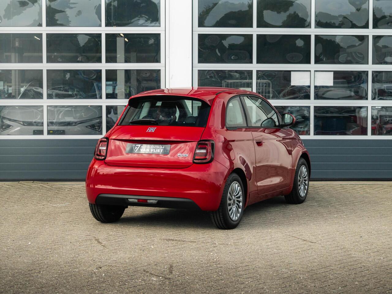 Fiat E-500 42 kWh | Uit voorraad leverbaar | 17% Bijtelling| Clima | Cruise | Apple Carplay