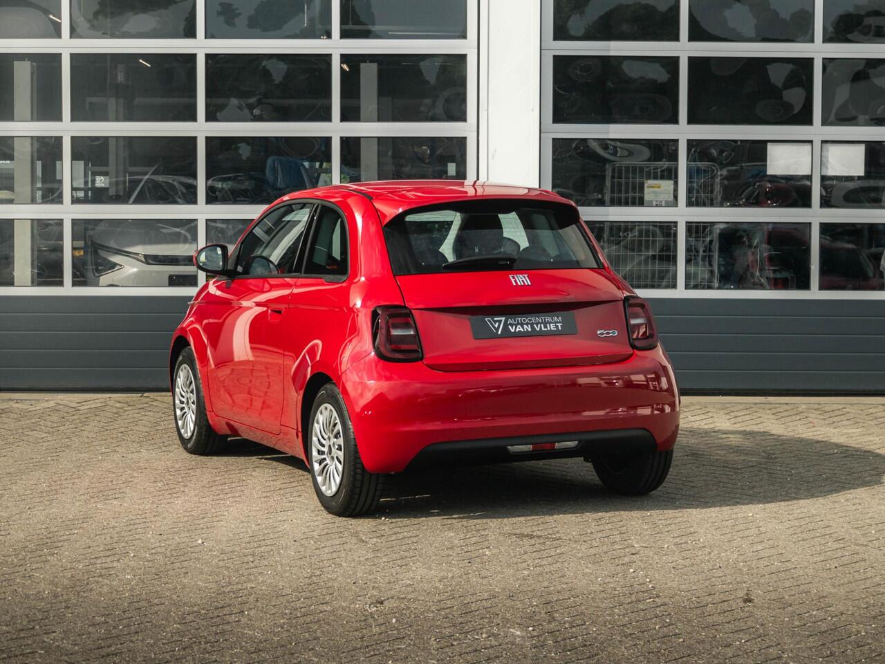 Fiat E-500 42 kWh | Uit voorraad leverbaar | 17% Bijtelling| Clima | Cruise | Apple Carplay