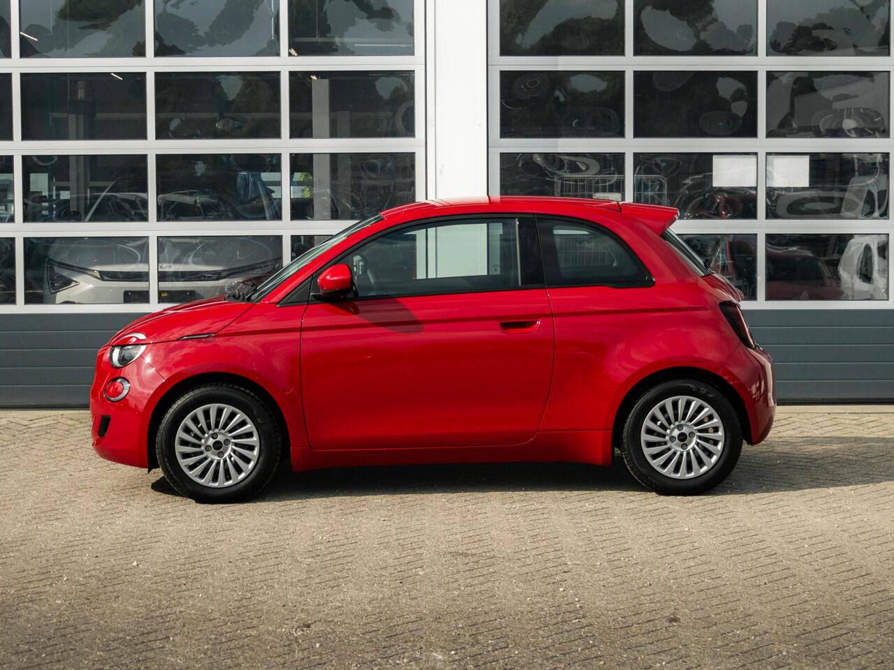 Fiat E-500 42 kWh | Uit voorraad leverbaar | 17% Bijtelling| Clima | Cruise | Apple Carplay