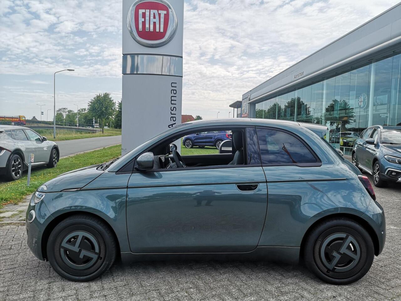 Fiat E-500 Giorgio Armani Edition 42 kWh | Full option | Camera | Carplay | Adaptive cruise | Stoelverwarming | LED koplampen