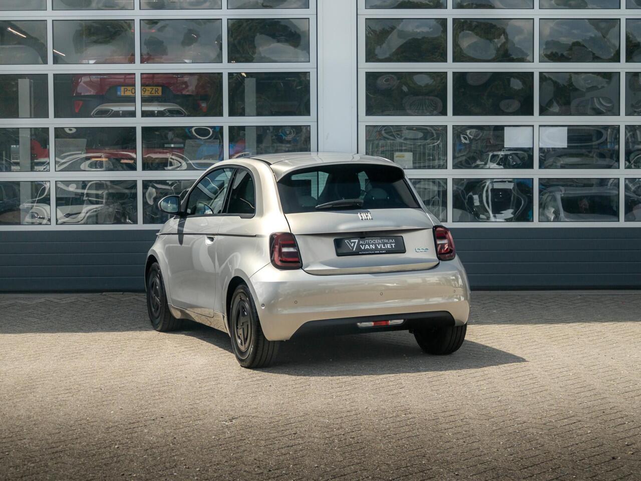 Fiat E-500 Giorgio Armani Edition 42 kWh | 17% Bijtelling | Zeer Exclusief | Beperkte Oplage !