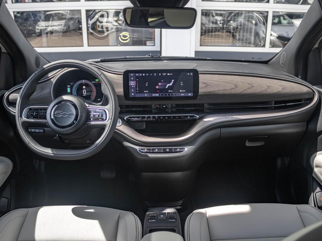 Fiat E-500 Giorgio Armani Edition 42 kWh | 18% Bijtelling | Zeer Exclusief | Beperkte Oplage !