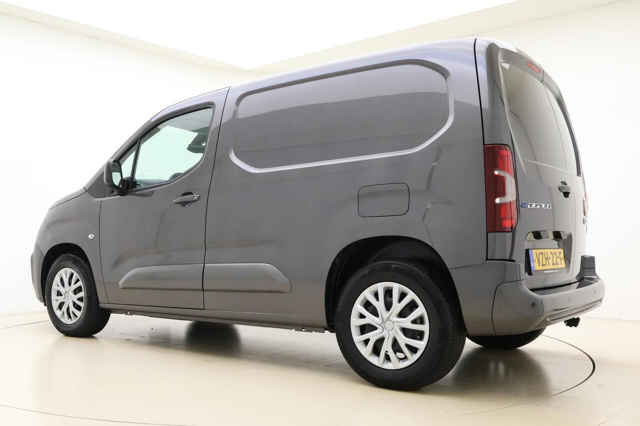 Fiat E-Doblo 136 L1 50 kWh | NIEUW | Navigatie | Climate control | Cruise control | DAB+ | Laadruimte betimmering | Metallic lak | Parkeersensoren | Zijschuifdeur