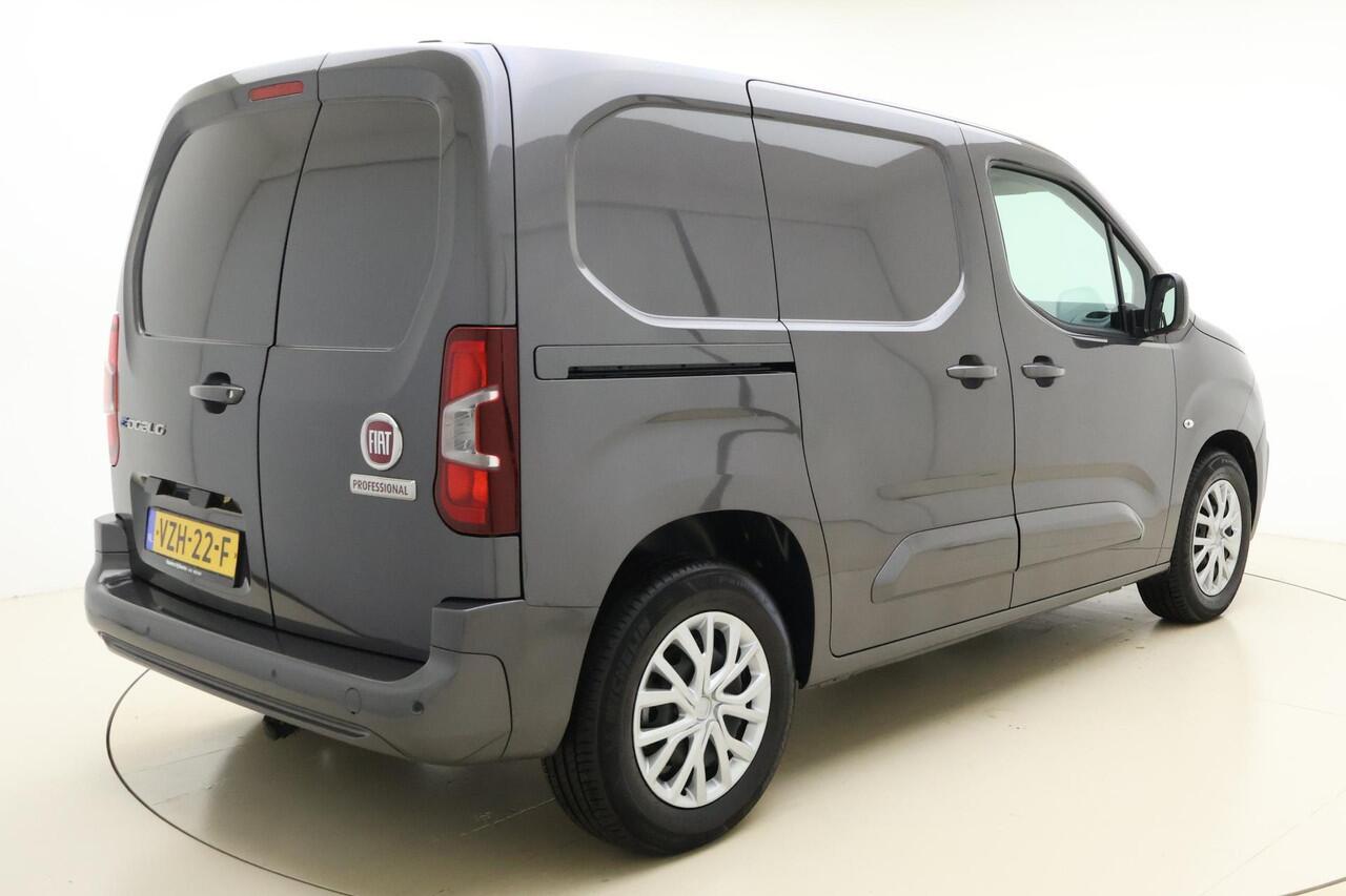 Fiat E-Doblo 136 L1 50 kWh | NIEUW | Navigatie | Climate control | Cruise control | DAB+ | Laadruimte betimmering | Metallic lak | Parkeersensoren | Zijschuifdeur