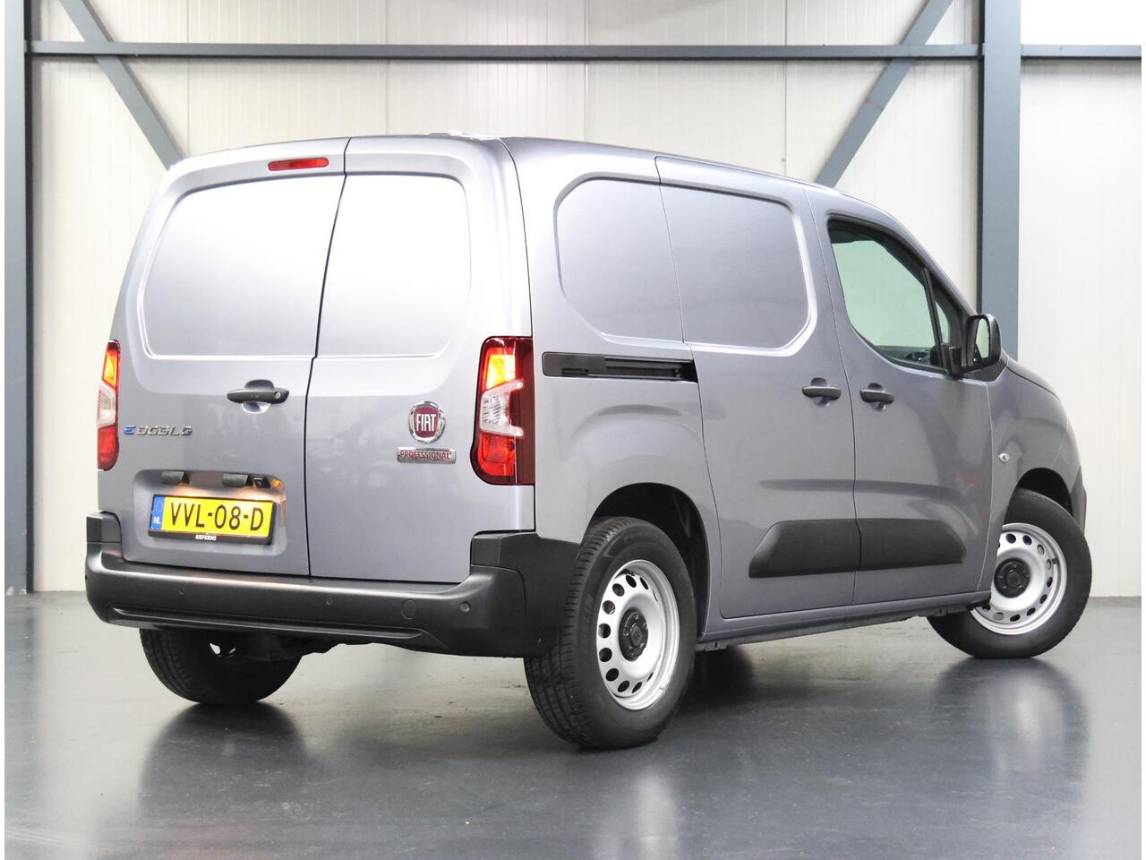 Fiat E-Doblo 136PK 50kWh L1H1 | 1ste eigenaar | Navigatie | AppleCarPlay/AndroidAuto | Houtenlaadvloer | Cruise Control | Climate Control | Navigatie | Parkeersensoren | DAB Radio | Armsteun | Parkeersensoren |