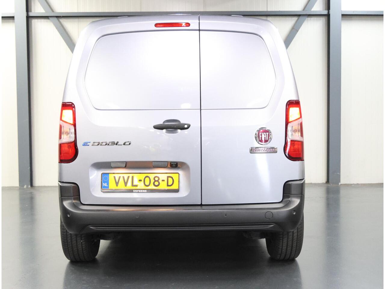 Fiat E-Doblo 136PK 50kWh L1H1 | 1ste eigenaar | Navigatie | AppleCarPlay/AndroidAuto | Houtenlaadvloer | Cruise Control | Climate Control | Navigatie | Parkeersensoren | DAB Radio | Armsteun | Parkeersensoren |