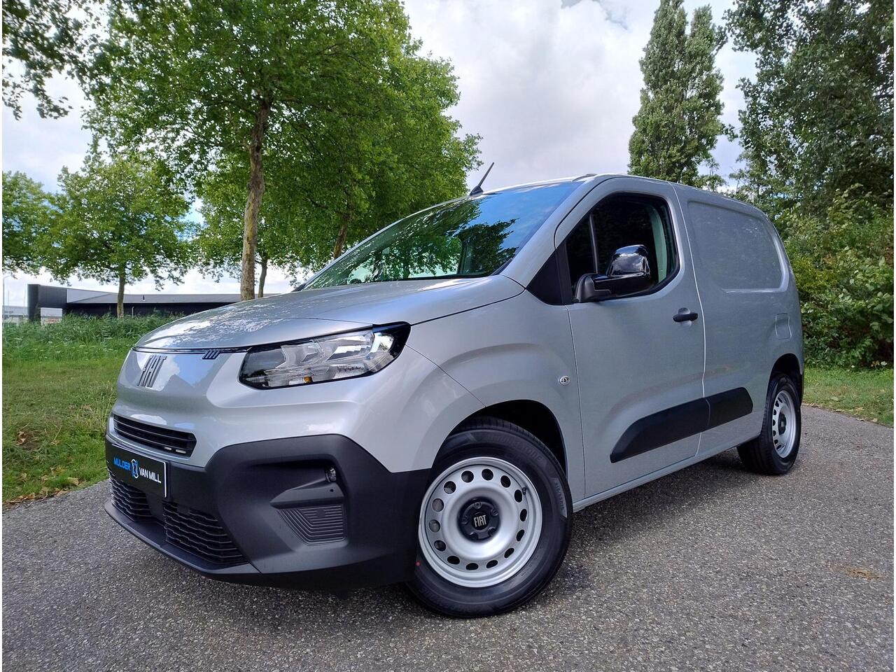 Fiat E-Doblo L1 50 kWh 136pk | 8 jaar garantie | 0% financial lease | Multimedia | Apple Carplay | Android Auto | Achteruitrijcamera | Parkeersensoren achter | Winter pakket | Stoelverwarming | Stuurverwarming | Warmtepomp | Digital cockpit | Stuurwielbediening | Rese