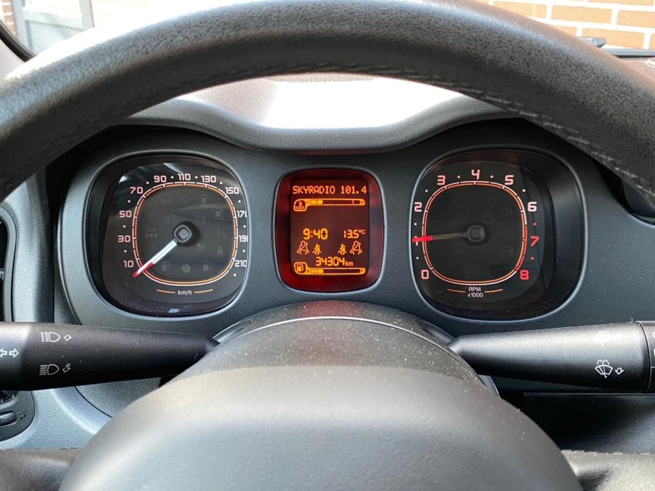 Fiat PANDA 0.9 TWINAIR LOUNGE 80 PK AIRCO TREKHAAK BLUETOOTH