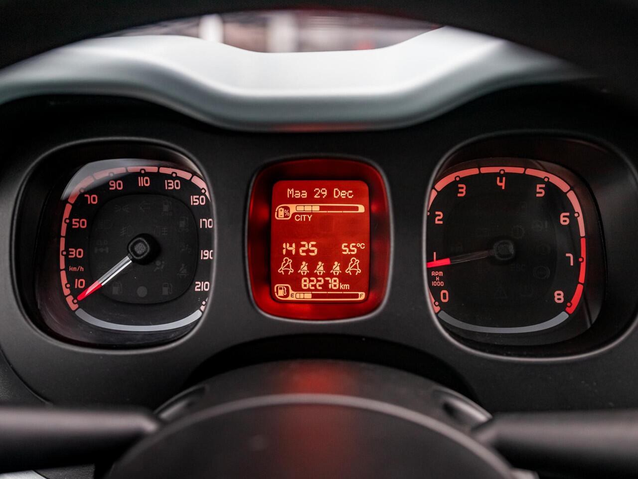 Fiat PANDA 1.0 Hybrid Cross Launch Edition | Climate Control | Parkeersensoren |