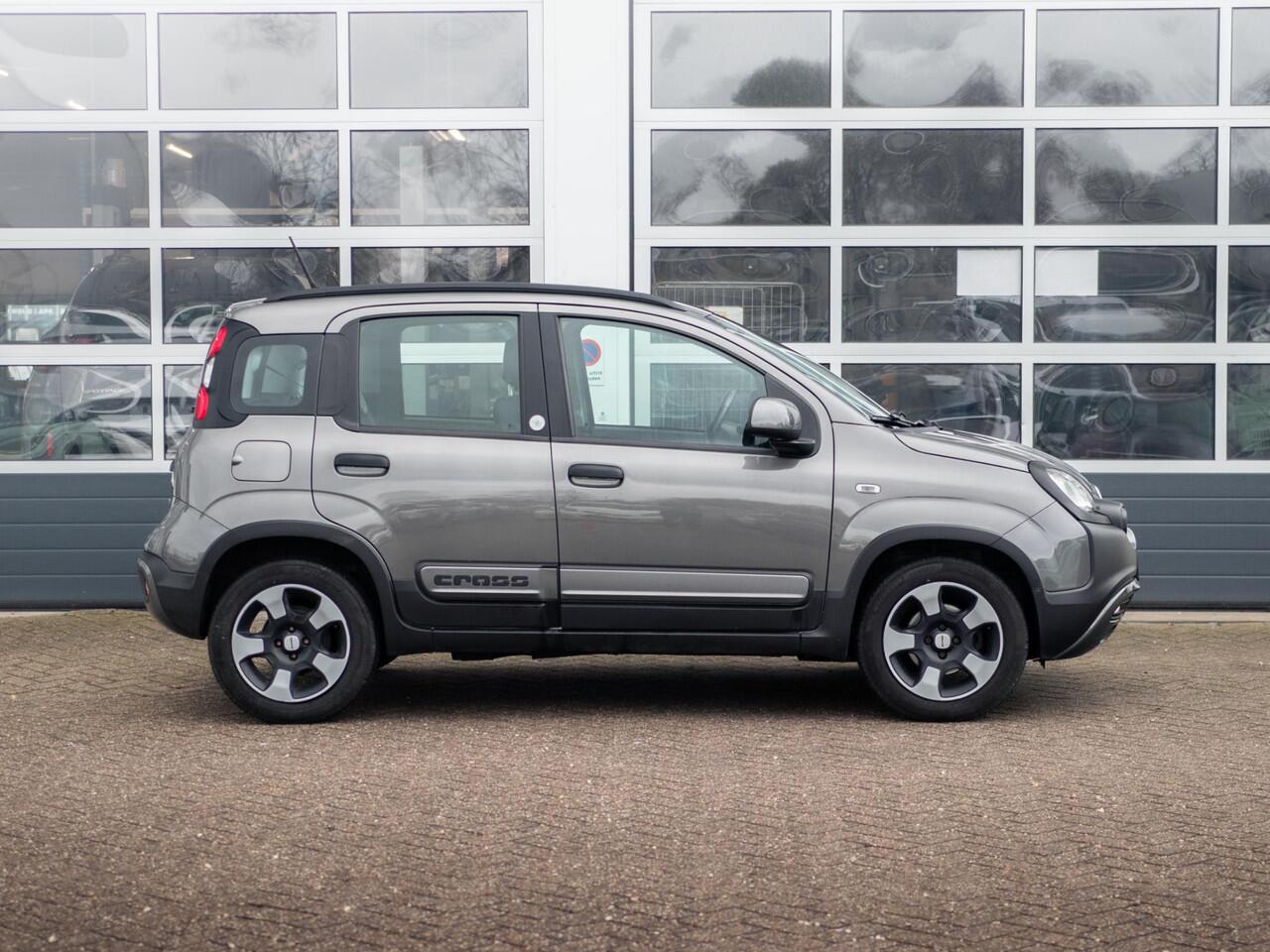 Fiat PANDA 1.0 Hybrid Cross Launch Edition | Climate Control | Parkeersensoren |