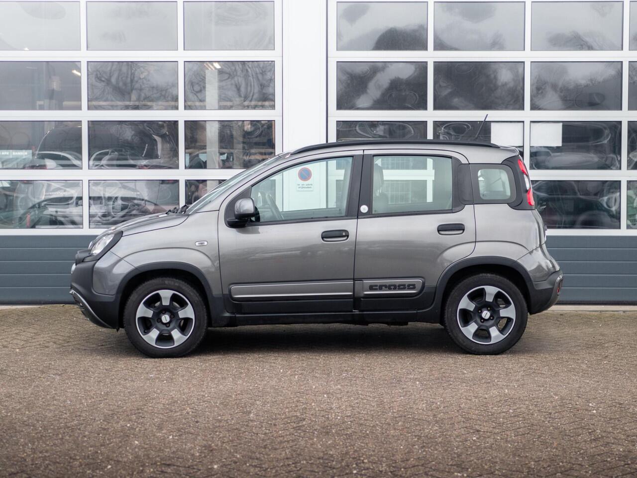Fiat PANDA 1.0 Hybrid Cross Launch Edition | Climate Control | Parkeersensoren |
