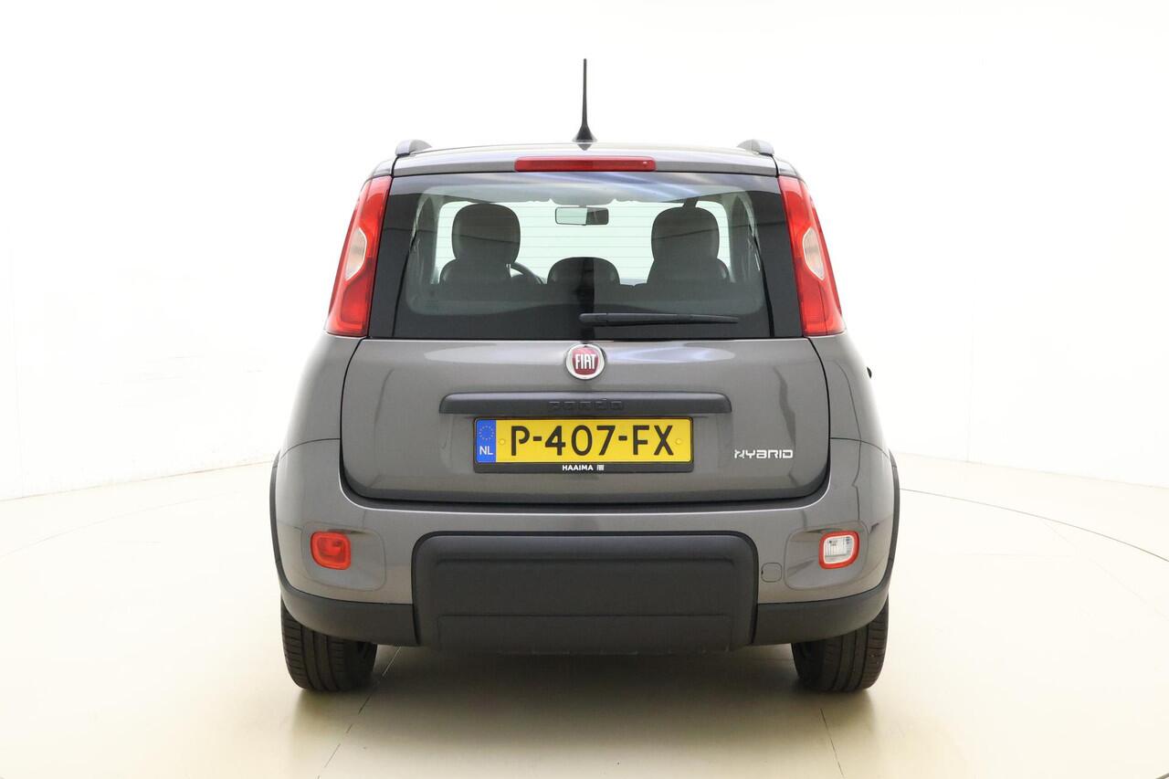 Fiat PANDA 1.0 Hybrid City Life | Navigatie via Carplay | 3 Zitplaatsen | Airco | Dakrails | Hoge instap | City functie | Metaallak | Electrische ramen