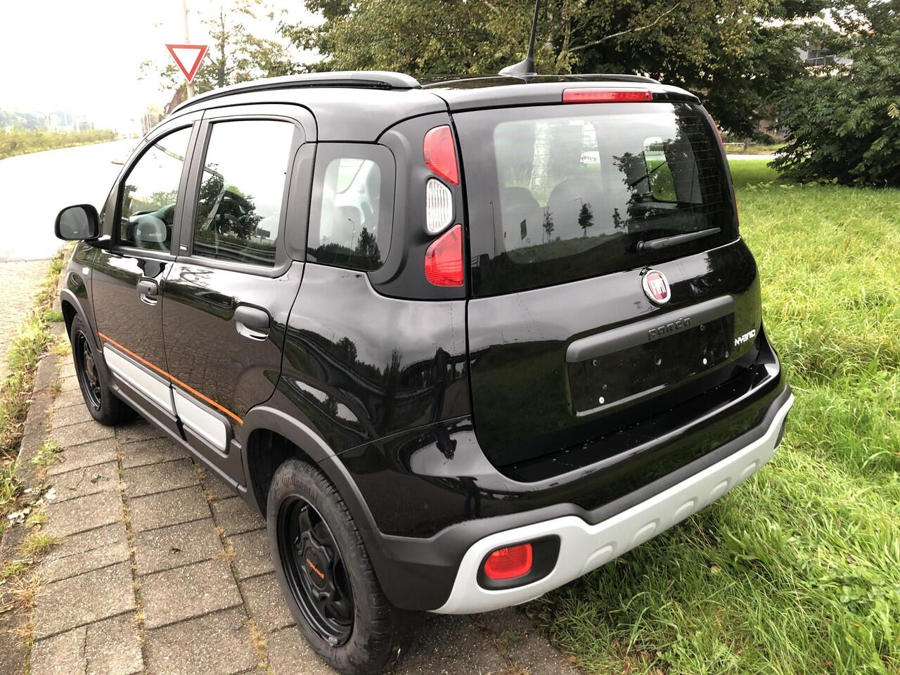 Fiat PANDA 1.0 Hybrid Cross Garmin CLIMATE|APPLE/ANDROID|DAB|5-PERSOONS