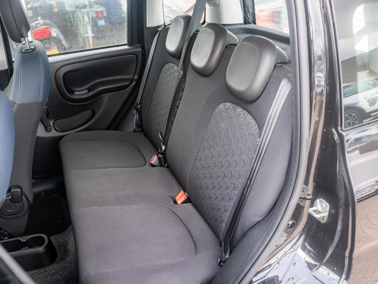 Fiat PANDA Hybrid City Cross | Clima | Dakrails | Mistlampen | 5-Zits | Unieke KM Stand