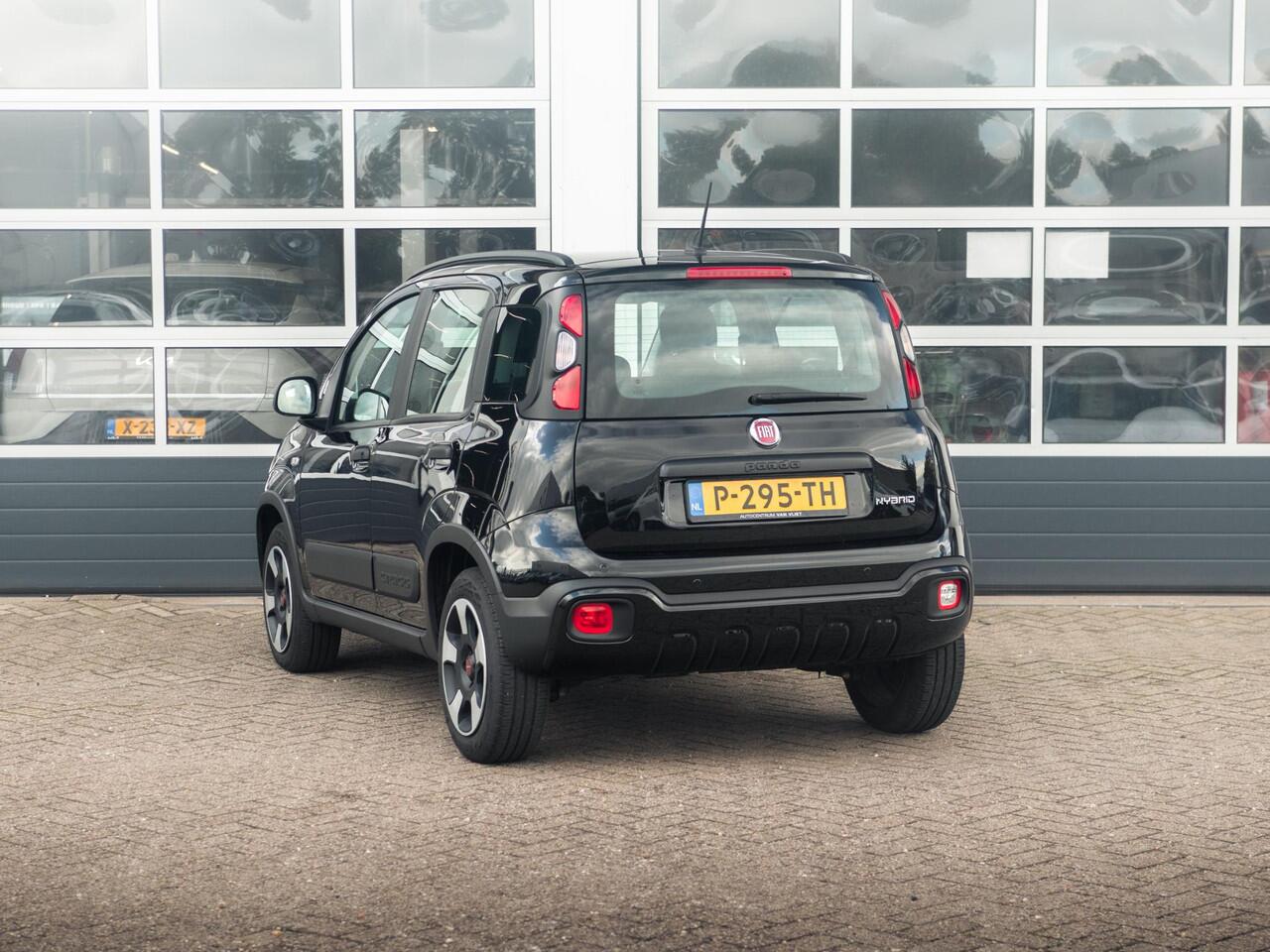 Fiat PANDA Hybrid City Cross | Clima | Dakrails | Mistlampen | 5-Zits | Unieke KM Stand