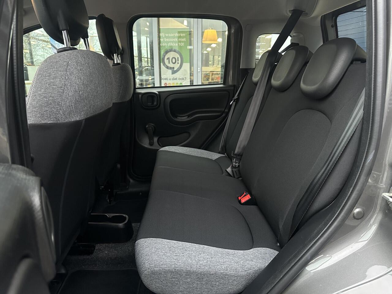 Fiat PANDA 1.0 Hybrid City Life | Navigatie via Carplay | 3 Zitplaatsen | Airco | Dakrails | Hoge instap | City functie | Metaallak | Electrische ramen |