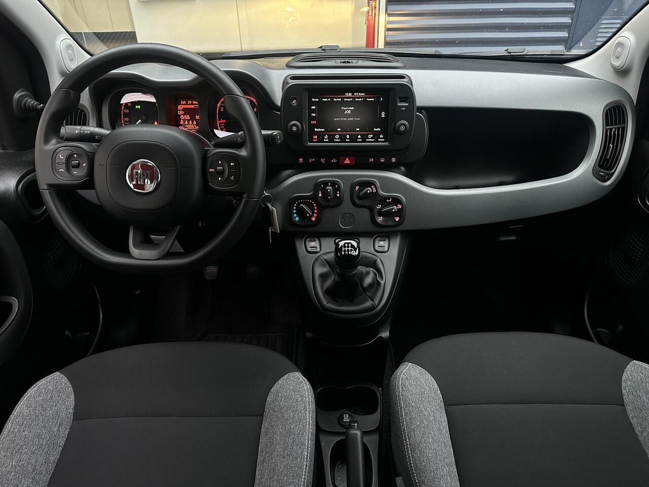Fiat PANDA 1.0 Hybrid City Life | Navigatie via Carplay | 3 Zitplaatsen | Airco | Dakrails | Hoge instap | City functie | Metaallak | Electrische ramen |